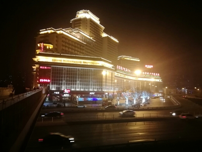 北京海淀區城鄉貿易中心夜景隨手拍。
