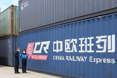 外貿(mào)新業(yè)態(tài)&ldquo;多點開花&rdquo; 海關(guān)助力中小企業(yè)抱團出海